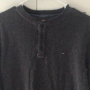 Men’s small Tommy Hilfiger.
